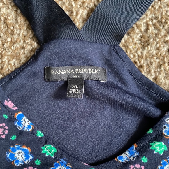 Floral Dressy Tank - Picture 3 of 4